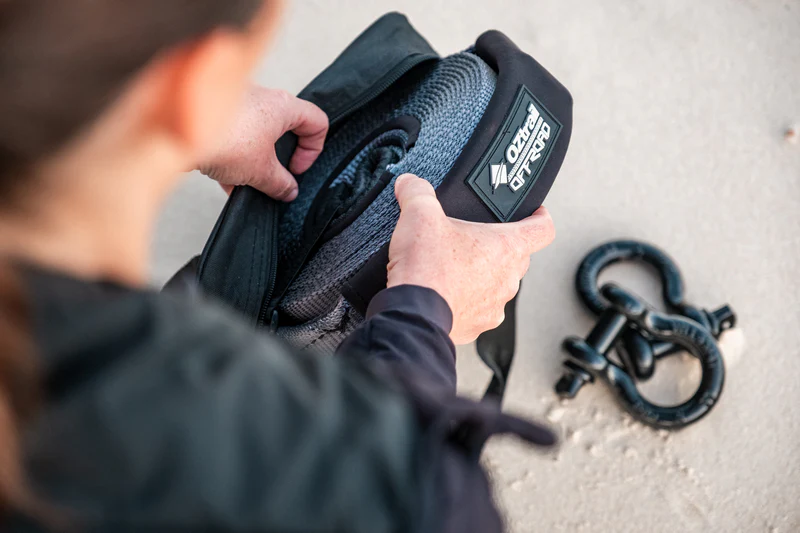 4 Piece Snatch Strap Recovery Kit - Image 5