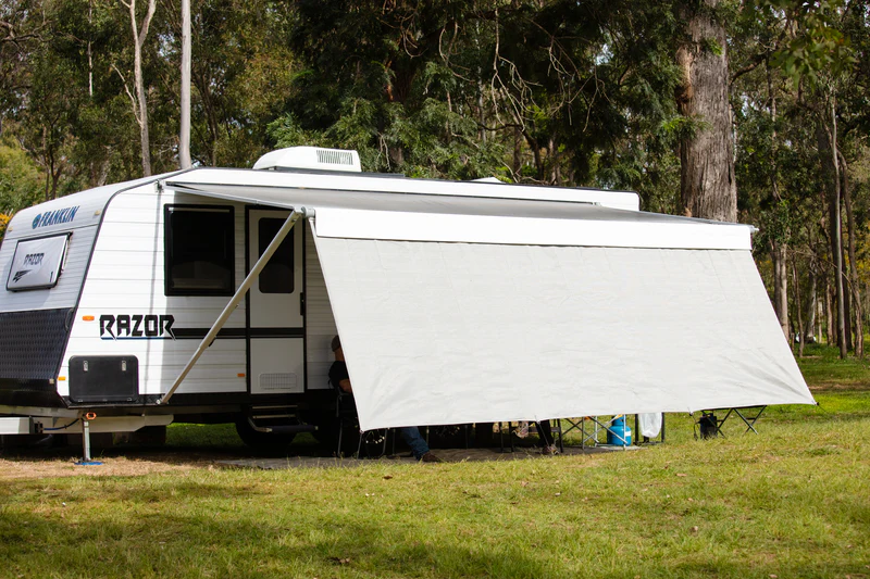 Caravan Privacy Screen 4.6m X 1.8m - Image 2